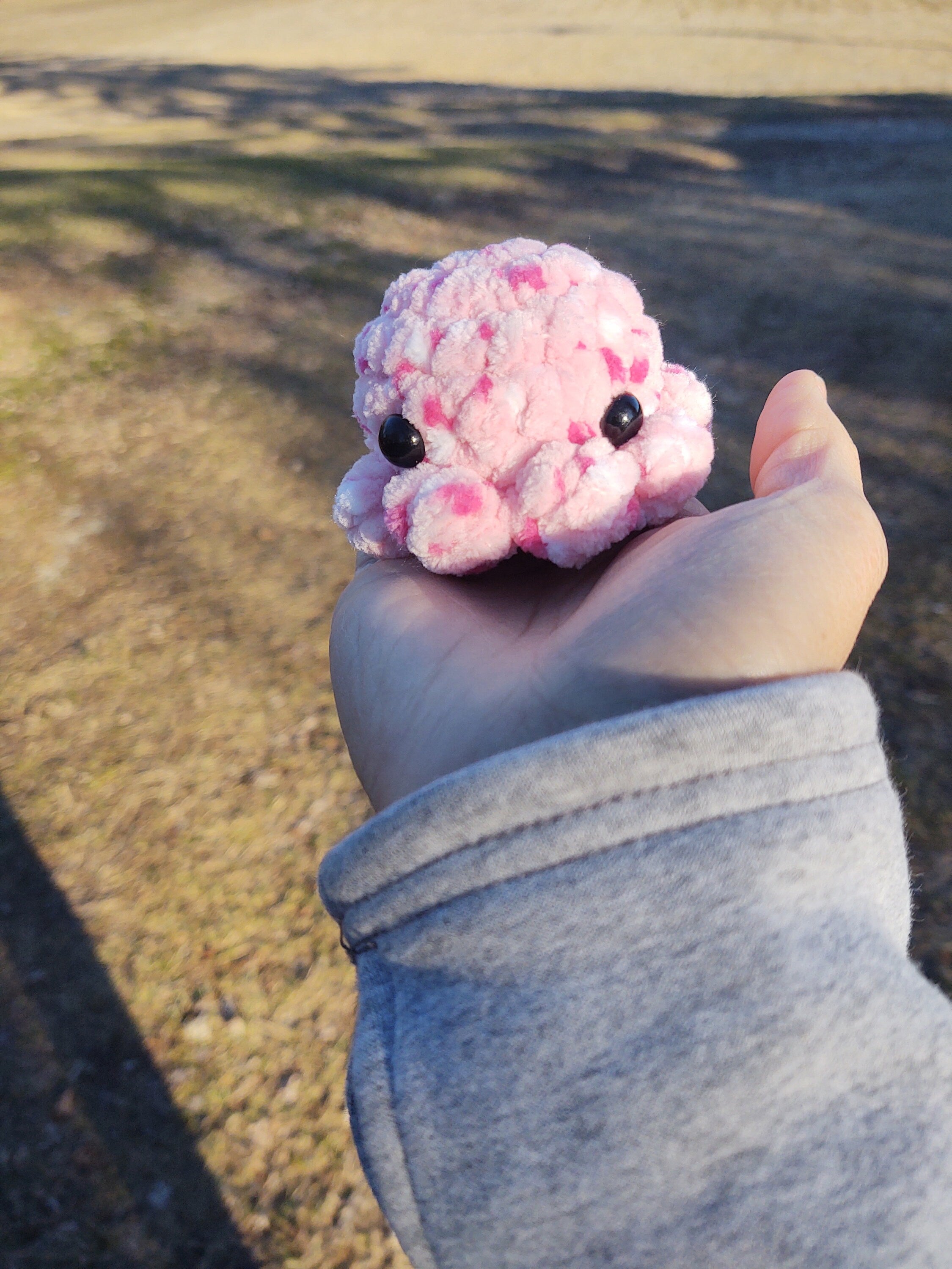 Mini velvet octopus plush