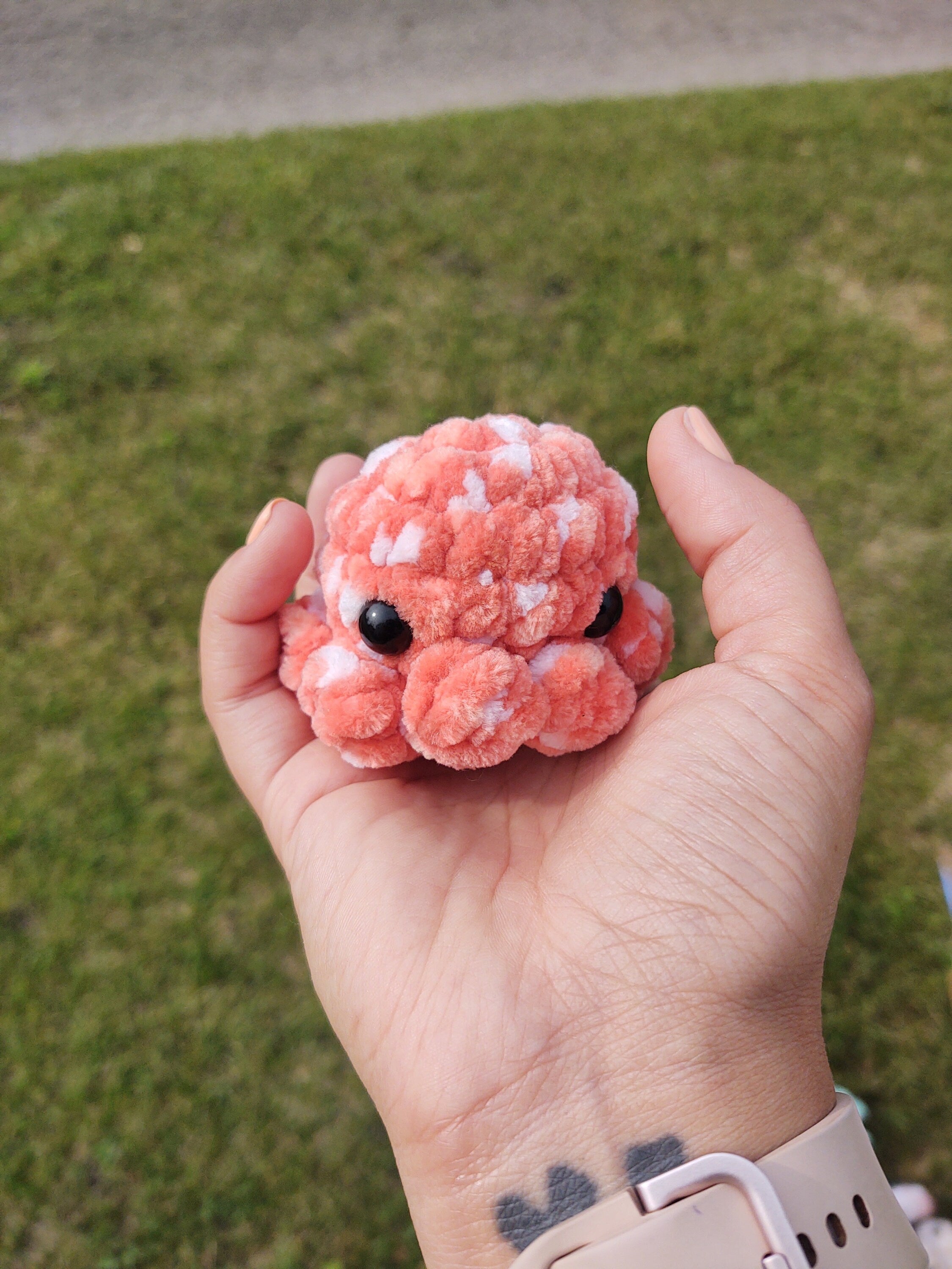 Mini velvet octopus plush